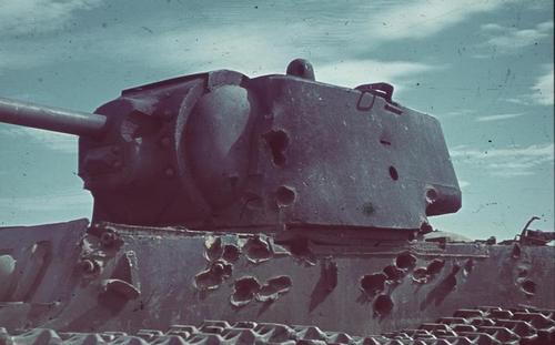 Russland, bei Stalingrad, Panzer KW-1
