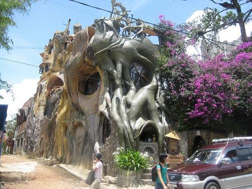 vietnam-crazy-house-1_0