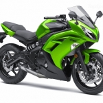 Kawasaki-Ninja-In-Green-Color-Wallpaper