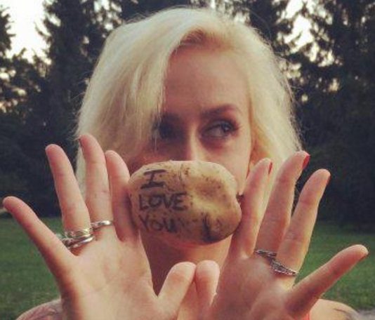 Šis Vīrietis Mēnesī Pelna 10 000 Dolāru! Lūk, Ko Viņš Dara!