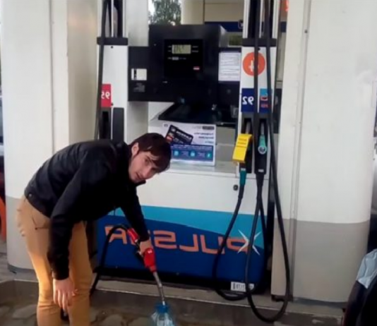 Lūk, kas īstenībā notiek benzīntankos! Tas būtu jāredz ikvienam auto vadītājam