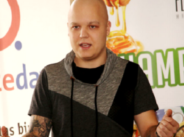 Latvijā Visi Nobažījušies Par Valtera Frīdenberga Veselību, Kurš Ļoti Atturīgi Izvairās No Medijiem