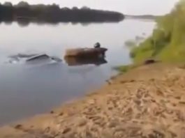 Viņi Šajā Upē Atrada, Ko Mistisku Un Izlēma To Izvilkt. Lūk, Kas Tas Izrādījās