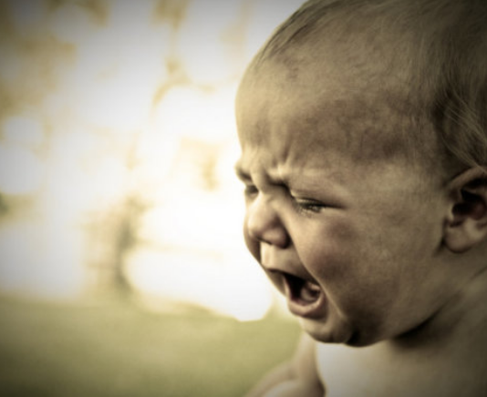 Bērnu slimnīcas ārsti ceļ šausminošu trauksmi – Tas skar visus Latvijas bērnu…