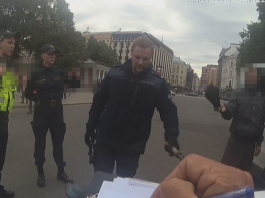 Rīgas centrā teju vai neticama situācija – Policija skaidro visu notiekošo…
