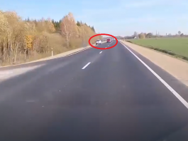 VIDEO : Asins stindzinošs skats! Policijas automašīna milzīgā ātrumā iebrauc pretējā joslā un teju izraisa traģisku avāriju!