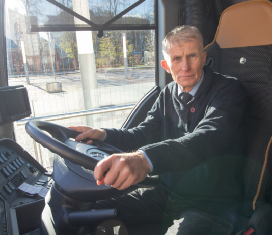Latvijas medijus satricina Liepājas autobusa šofera rīcība, kas izglāba visus 50 autobusa pasažierus no nāves