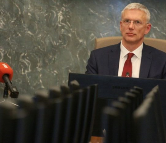 Beidzot tiek paziņots, pie kā kā vispirms Ķersies klāt Kariņa valdība, gaidāmas negaidītas izmaiņas