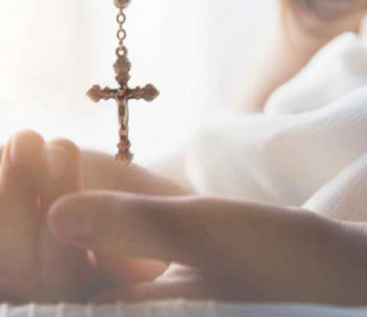 10 Lietas, ko nekādā gadījumā nevajadzētu darīt, ja Jums uz kakla ir krustiņš!