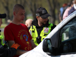 Ģirģens “pasūta” Kariņu un dusmīgos latviešus: 9. maijā viss esot izdarīts lieliski!