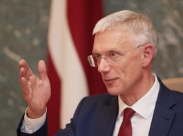 Kariņš visus jau ir brīdinājis – Ja Covid-19 izplatība nesamazināsies, paredzama pakaplojumu slēgšana