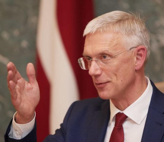 Kariņš visus jau ir brīdinājis – Ja Covid-19 izplatība nesamazināsies, paredzama pakaplojumu slēgšana