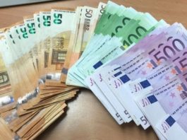 Plāno divkārši palielināt ģimenes valsts pabalstu – Uzzini, laicīgi cik naudas Tu saņemsi!