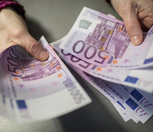 Tagad arī Studentiem “spīdot” liela iespēja saņemt 500 Eiro pabalstu