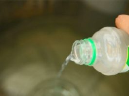 Vienkārši paņem un ielej etiķi veļas mašīnā! Zelta vērts padoms, par ko pateiksies vēlāk!