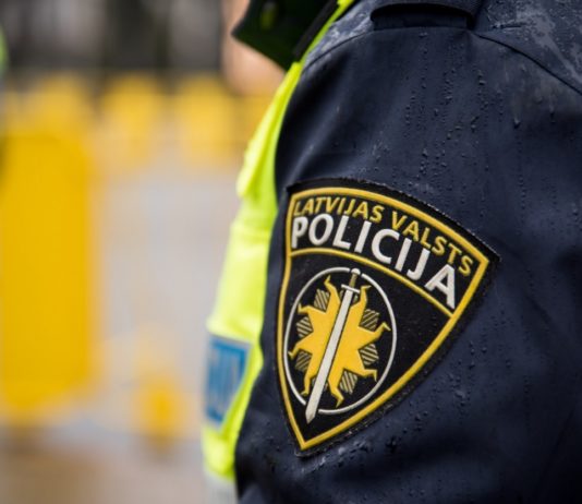 Policija steidzami brīdina par jaunu krāpšanas shēmu, kurā uzreiz vari palikt ar tukšu bankas kontu