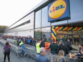 Pirms svētkiem “LIDL” izplatījis ļoti steidzamu paziņojumu visiem veikala apmeklētājiem Latvijā