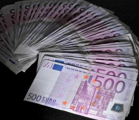 Saeima to ir apstiprinājusi! Gaidāmi pilnīgi jauni naudas atbalsti – Noskaidro kam un kad tie tiks piešķirti!