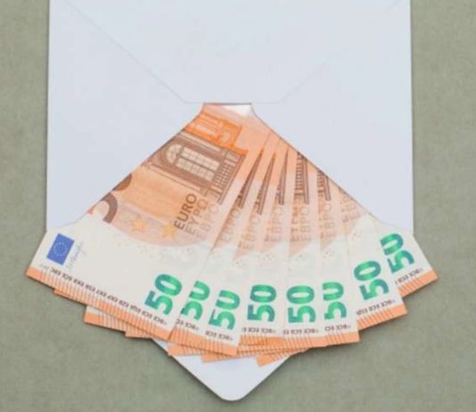 Atklājas pavisam nepatīkamas ziņas Latvijas pensionāriem un ģimenēm sakarā ar solītajiem naudas pabalstiem!