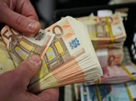 Iedzīvotājiem beidzot izmaksās Jaunu naudas pabalstu! Protams, ne visiem, bet lūk kuri to tūlīt jau saņems!