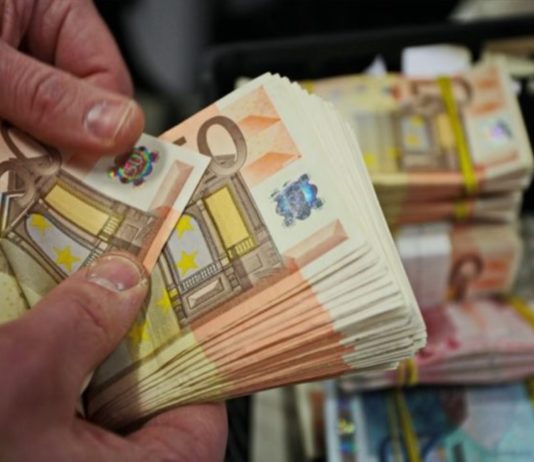 Iedzīvotājiem Tiks izmaksāts milzīgs un Jauns naudas pabalsts! To nesaņems visi, bet lūk, kuri to dabūs!